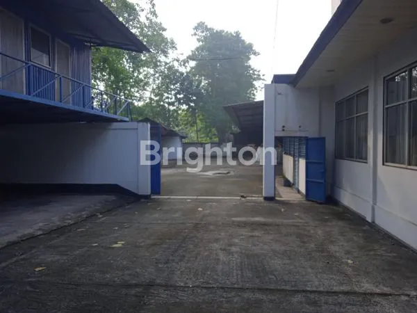 image GUDANG INDUSTRI LUAS 7.000M² DI KADU JAYA, AKSES TRUK BESAR (2)