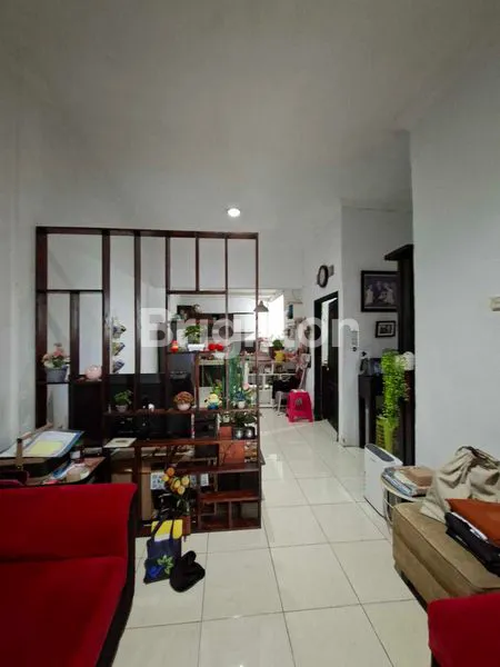 image HUNIAN STRATEGIS 4KT DI PERUMAHAN MAHARAJA DEPOK (3)