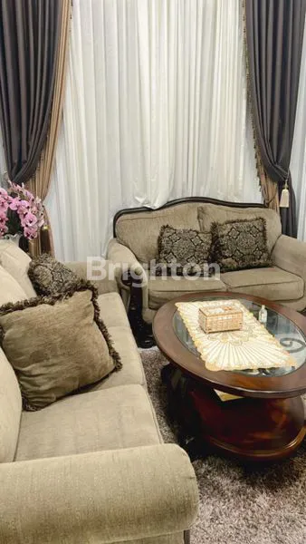 image RUMAH MEWAH SIAP HUNI, DESAIN MODERN & LUAS TANAH 400M² (2)