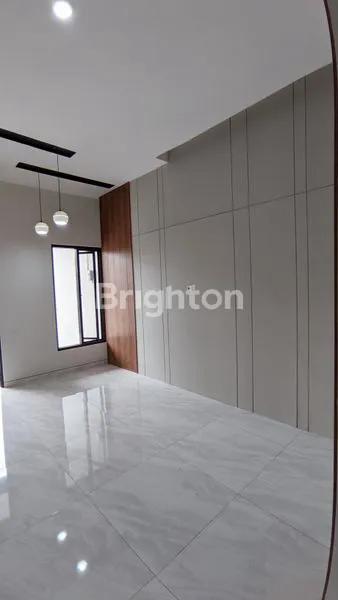 image KLAMPIS ANOM RUMAH BARU (3)