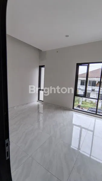 image KLAMPIS ANOM RUMAH BARU (4)