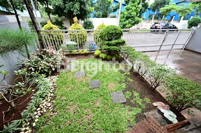 image RUMAH RAPI, SIAP HUNI, FULLY FURNISHED, GRIYA LOKA, BSD (7)