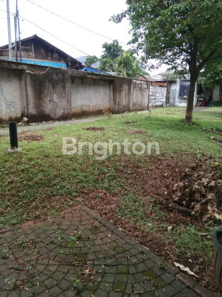 image TANAH LUAS BONUS RUMAH TUA CIPUTAT TIMUR (3)