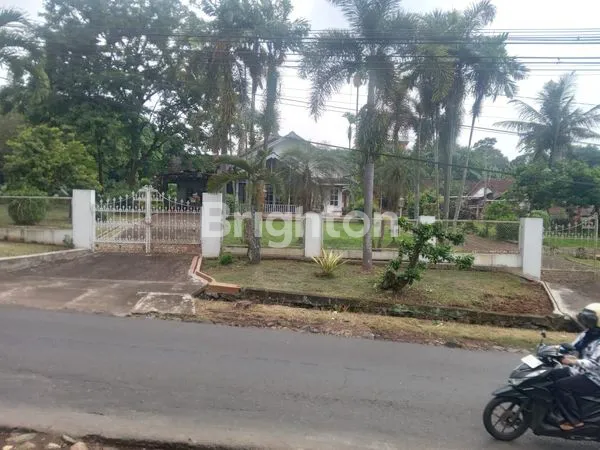 image HUNIAN LUAS 2237M² DENGAN GAZEBO DI MIJEN (1)