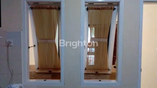 image RUMAH STRATEGIS DI KEMANGGISAN SLIPI, LT 260M², 5 KT & KM (3)