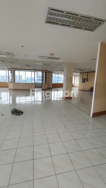 image OFFICE SPACE SEMI FURNISHED SASTRA GRAHA KEBON JERUK JAKARTA BARAT LB 1185 RP 165.000/M/BLN  (5)