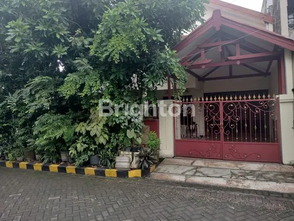 HUNIAN STRATEGIS 2 LANTAI DI BRATANG BINANGUN, HADAP SELATAN