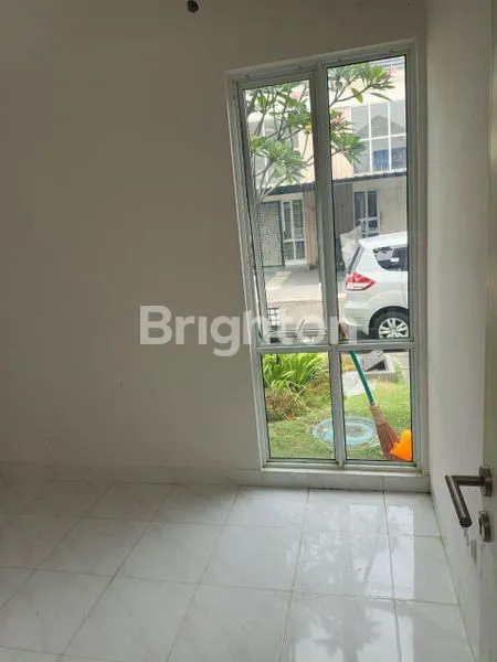 image RUMAH SIAP HUNI PARAMOUNT PETALS CURUG TANGERANG (7)