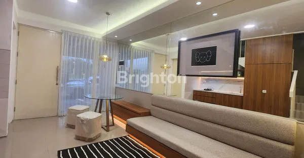 image RUMAH SIAP HUNI 1M AN ROYAL RESIDENCE FULL FURNISH INTERIOR CANTIK DEKAT WISATA BUKIT MAS, DIAN ISTANA, GRAHA FAMILY, CITRALAND (3)