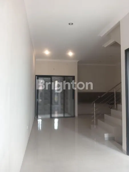 image HUNIAN MODERN 2 LANTAI DI KLAMPIS SEMOLO TIMUR (3)