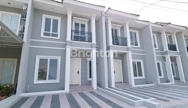 image SERAMBI JAKARTA RUMAH 2 LANTAI HARGA 1,2M  (1)