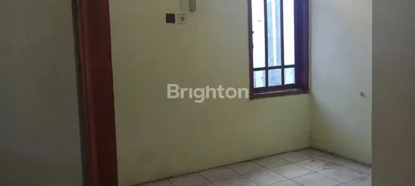 image RUMAH SECOND TENGGILIS 1,5 LANTAI STRATEGIS DEKAT RAYA JEMURSARI, DEKAT BANYAK HOTEL DAN PERKANTORAN  (5)