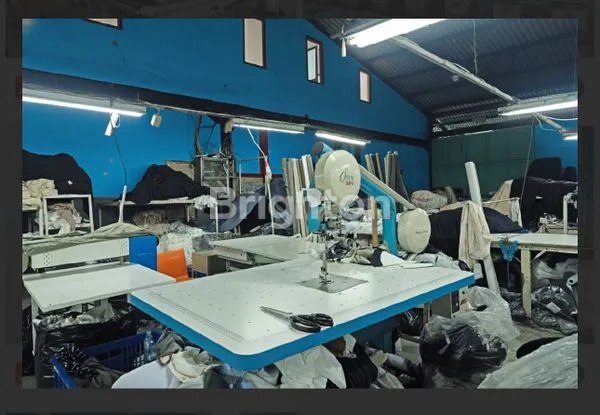 image PABRIK GARMENT 2 LANTAI YANG MASIF AKTIF BERPRODUKSI, DI PINGGIR JALAN RAYA BANJARAN BANDUNG (8)