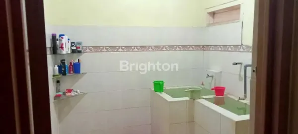 image RUMAH SECOND TENGGILIS 1,5 LANTAI STRATEGIS DEKAT RAYA JEMURSARI, DEKAT BANYAK HOTEL DAN PERKANTORAN  (7)