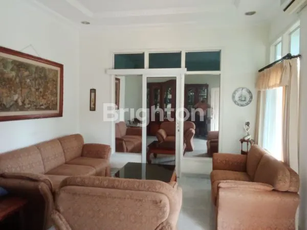 image HUNIAN STRATEGIS JAKSEL, 7 KT & GARASI 4 MOBIL (6)