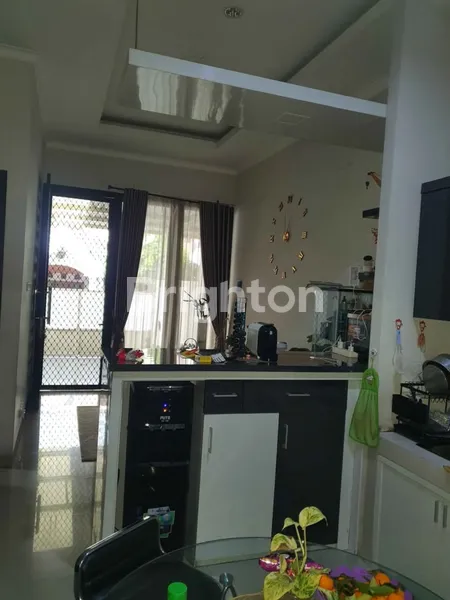 image RUNGKUT MINIMALIS BAGUS SIAP HUNI DEKAT MERR (2)