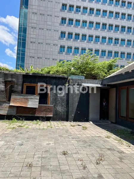 image KANTOR STRATEGIS BEKAS SHOWROOM DI DIPONEGORO (6)