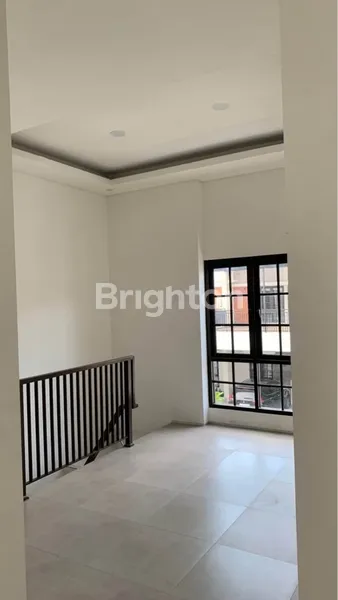 image RUMAH MINIMALIS SIAP HUNI AREA MEDOKAN ASRI SELANGKAH MERR DAN UPN  (4)