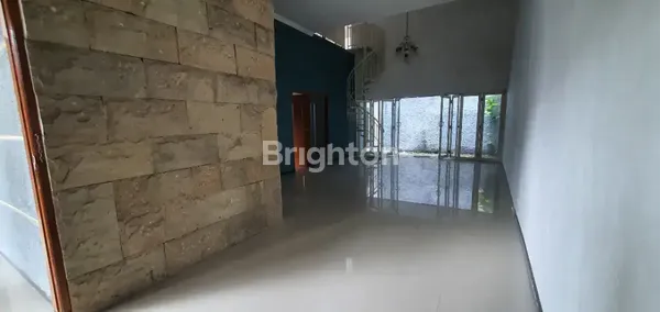 image RUMAH RUNGKUT TERAWAT SIAP HUNI DEKAT MERR UPN (2)