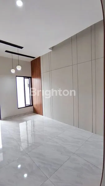 image RUMAH NEW MINIMALIS KLAMPIS ANOM - WISMA MUKTI DEKAT MERR / SEMOLOWARU / KERTAJAYA (3)