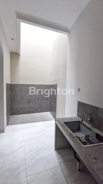 image RUMAH NEW MINIMALIS KLAMPIS ANOM - WISMA MUKTI DEKAT MERR / SEMOLOWARU / KERTAJAYA (5)