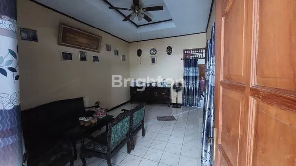image RUMAH DIJUAL PADEMANGAN (5)
