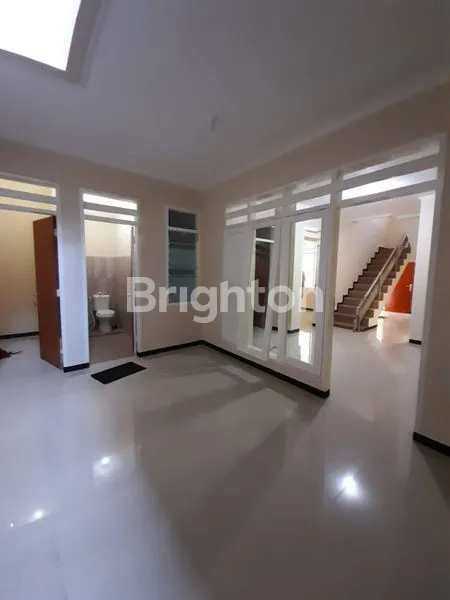 image RUMAH SIAP HUNI 5 KT, 2 LANTAI, SHM DI RUNGKUT (3)