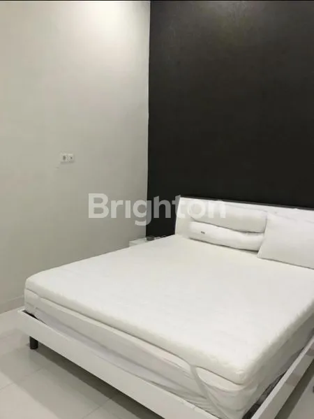 image RUMAH HOOK SIAP HUNI DI PONDOK MUTIARA, LT 179M² (3)