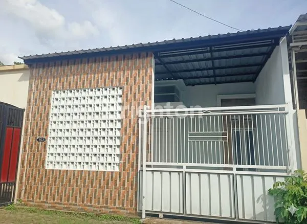 image RUMAH DIJUAL LOKASI STRATEGIS DEKAT KOTA TULUNGAGUNG (1)