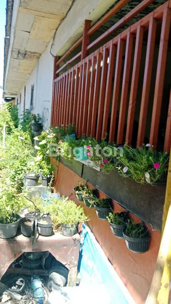 RUMAH DAN RUKO PINGGIR JALAN LOKASI STRATEGIS DI AREA KUTA