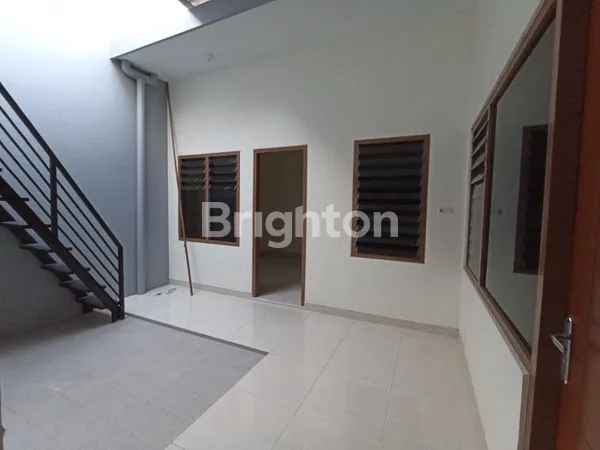 image RUMAH DI MANYAR TIRTOYOSO SELATAN DEKAT MERR DAN GALAXY MALL (7)