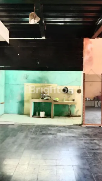 image RUMAH SEKALIGUS RUKO SUPER BESAR LANTAI 2 DI JANTUNG KUTA LOKASI STRATEGIS (7)