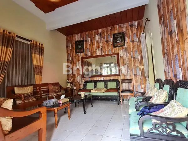image RUMAH DIJUAL 2 LANTAI DAERAH SAWOJAJAR COCOK UNTUK USAHA KOST2AN, ASRAMA ATAU HOMESTAY (4)