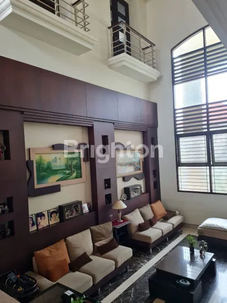 image ARTISTIK!! LANGKA... RUMAH SPLIT DI BOULEVARD PREMIUM SUTOREJO SELANGKAH KE RAYA MULYOSARI PAKUWON CITY DHARMAHUSADA INDAH KERTAJAYA INDAH ITS UNAIR (4)