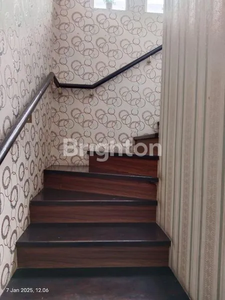 image HUNIAN STRATEGIS 2 LANTAI, FULL FURNISHED (8)