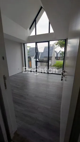 image JUAL RUGI, RUMAH 2 LANTAI DI ROYAL RESIDENCE 2 SURABAYA  (4)