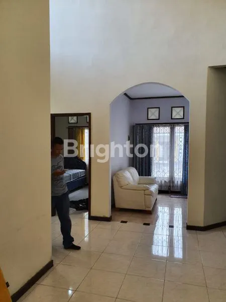 image RUMAH STRATEGIS DEKAT JALAN MT HARYONO (3)