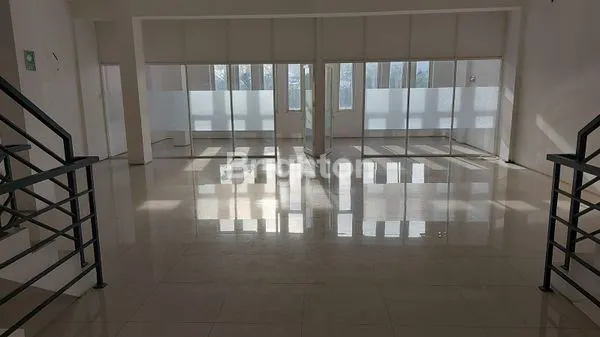 image RUKO RAYA MERR 4 LANTAI DAN 3 JEJER LOKASI STRATEGIS (2)