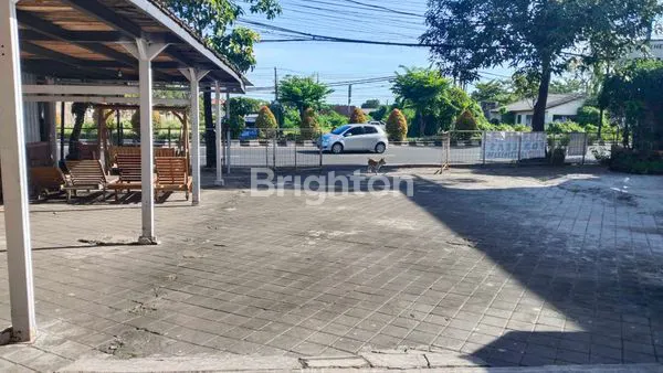 image BANGUNAN EKS SHOWROOM FURNITURE LOKASI BY PASS NGURAH RAI DENPASAR COCOK UNTUK USAHA (7)