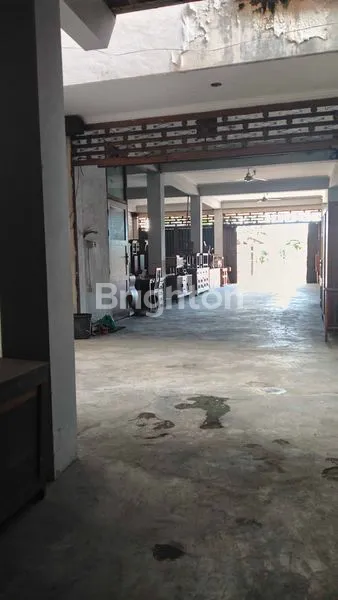 image BANGUNAN EKS SHOWROOM FURNITURE LOKASI BY PASS NGURAH RAI DENPASAR COCOK UNTUK USAHA (5)