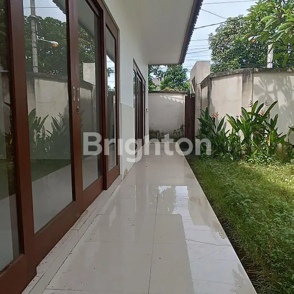 image DISEWAKAN RUMAH OPEN SPEACE MERTASARI SIDAKARYA (1)