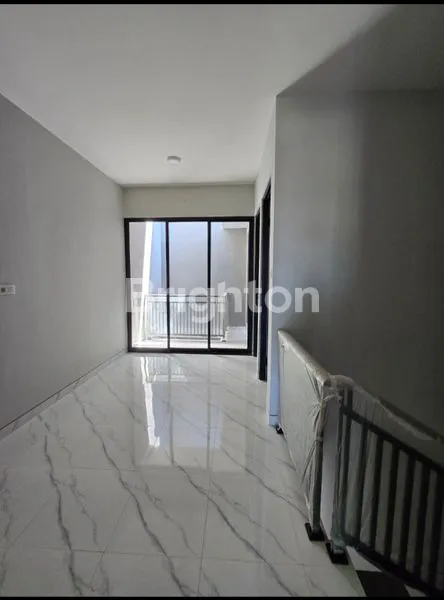 image KHUSUS INDENT 10 BULAN BABATAN PANTAI UTARA (3)