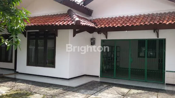 image RUMAH CANTIK LT 333M² DI CIPAYUNG, DEKAT TMII (7)