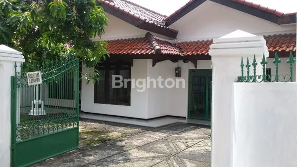 image RUMAH CANTIK LT 333M² DI CIPAYUNG, DEKAT TMII (5)