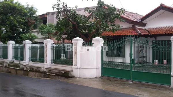 image RUMAH CANTIK LT 333M² DI CIPAYUNG, DEKAT TMII (8)