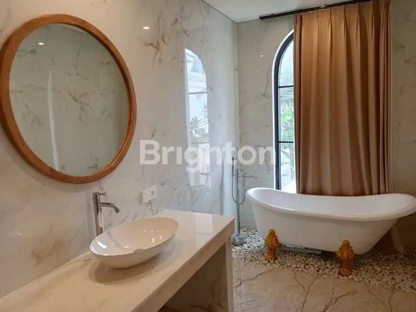 image VILLA MODERN ARCHITECTURAL TERBAIK DENGAN ONE GATE SYSTEM DAERAH MUNGGU DEKAT CANGGU (8)