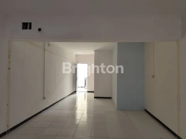 image RUKO 2 LANTAI SIAP HUNI DI HAJI NAWI FATMAWATI (8)