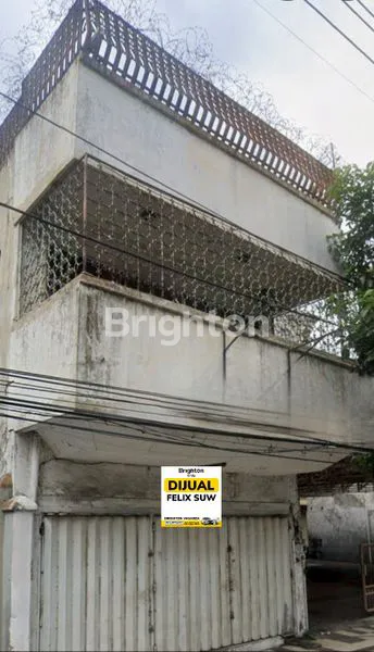 image RUKO 2.5 LANTAI DI GENTENG BESAR (1)