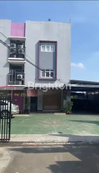 image GEDUNG 3 LANTAI EX SEKOLAH STRATEGIS DI MARGONDA DEPOK (1)