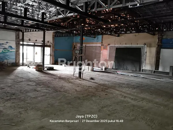 image RUANG USAHA STRATEGIS PUSAT KOTA SOLO  (4)